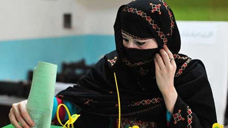 Άνοιξαν οι κάλπες για τις βουλευτικές εκλογές στο Πακιστάν